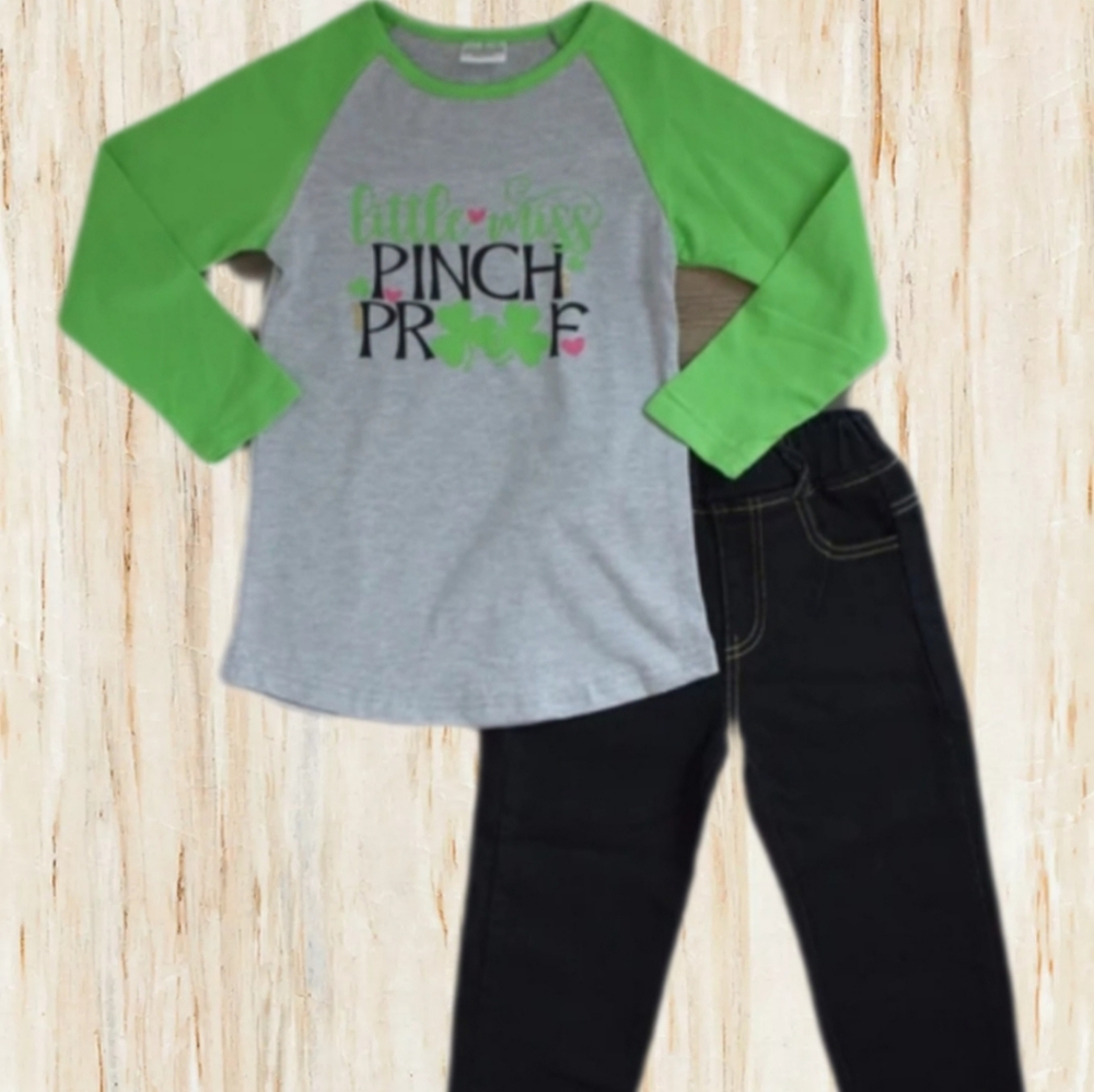 Girls NWT St. Patrick's Day Outfit, Shamrock Pinch Proof 6-7 years, 3T.